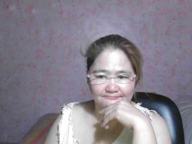 NICEtitspinay webcam