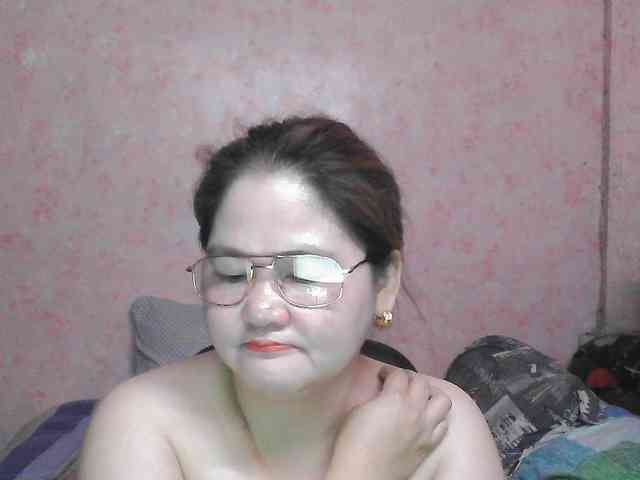 NICEtitspinay webcam