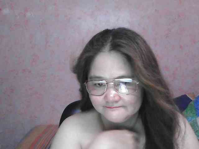 NICEtitspinay webcam