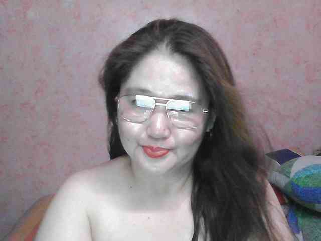 NICEtitspinay webcam