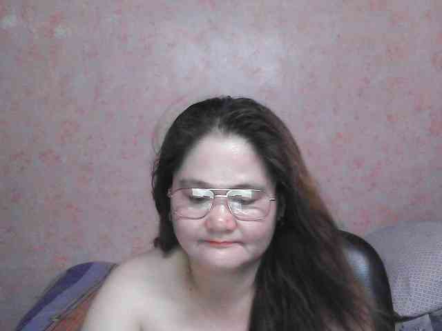 NICEtitspinay webcam