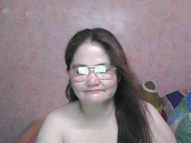 NICEtitspinay webcam