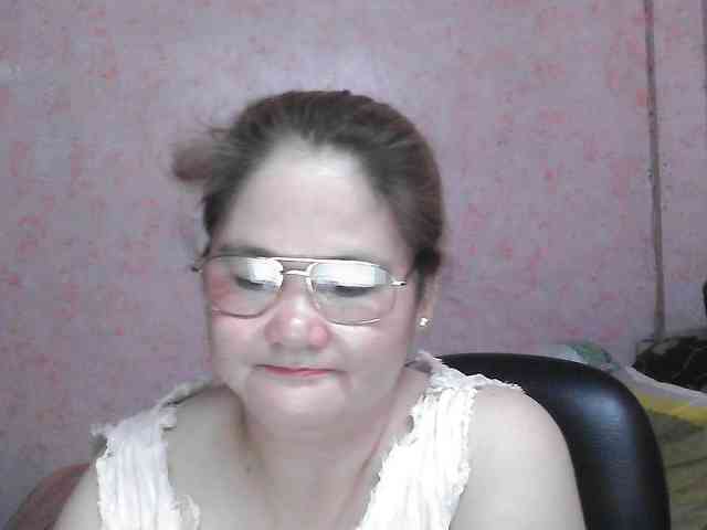 NICEtitspinay webcam
