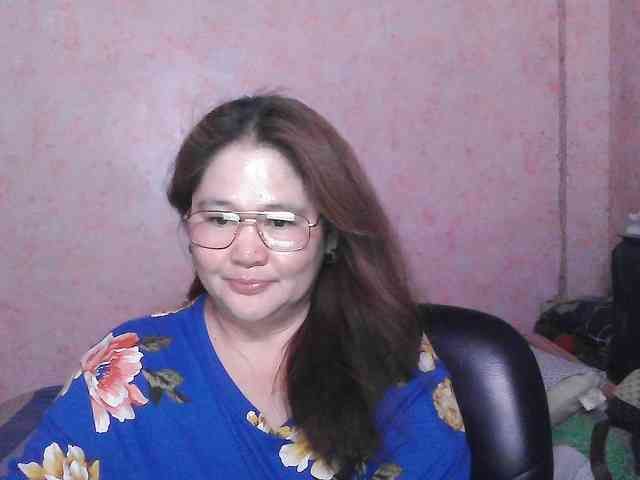 NICEtitspinay webcam