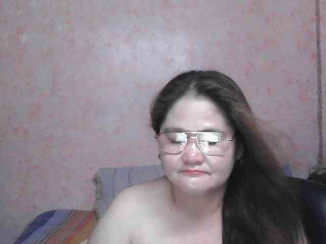 NICEtitspinay webcam