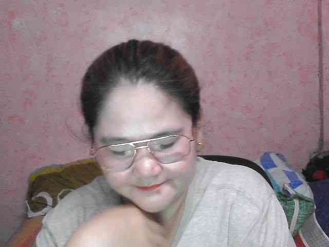 NICEtitspinay webcam