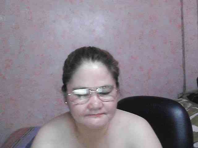 NICEtitspinay webcam