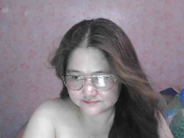 NICEtitspinay webcam