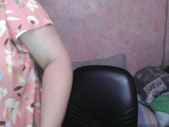 NICEtitspinay webcam