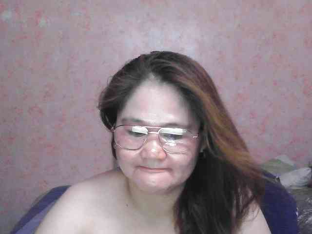 NICEtitspinay webcam