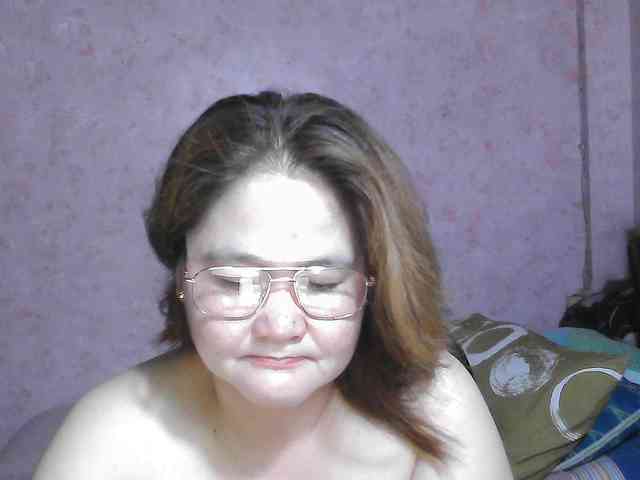 NICEtitspinay webcam