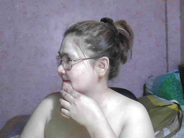 NICEtitspinay webcam