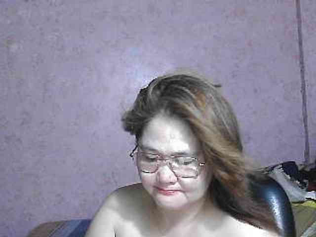 NICEtitspinay webcam