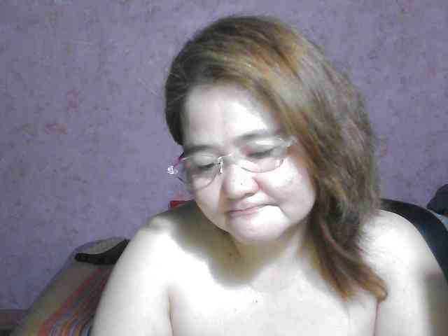 NICEtitspinay webcam