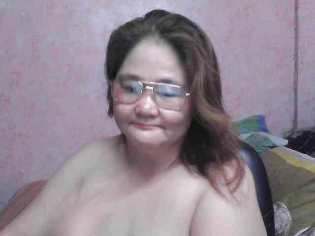 NICEtitspinay webcam