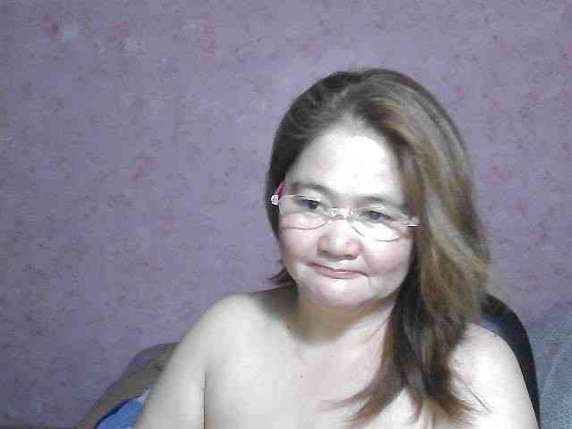 NICEtitspinay webcam