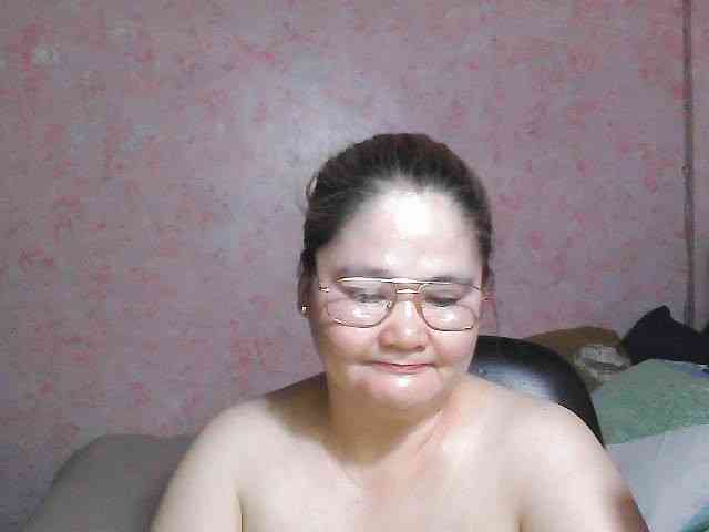 NICEtitspinay webcam