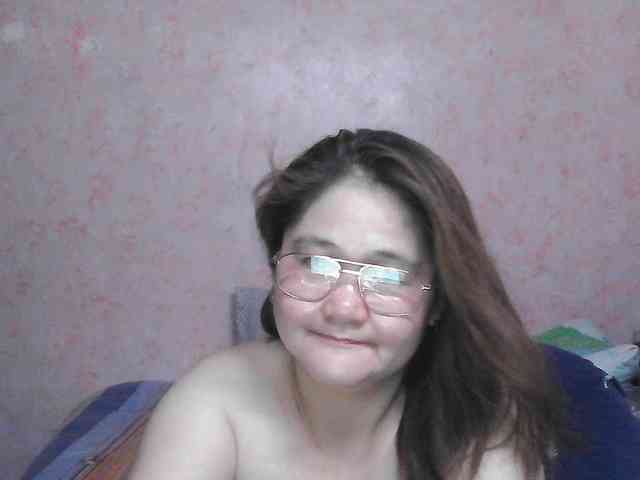 NICEtitspinay webcam