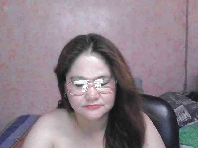 NICEtitspinay webcam