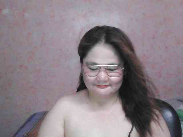 NICEtitspinay webcam