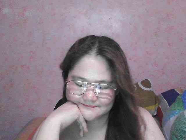 NICEtitspinay webcam
