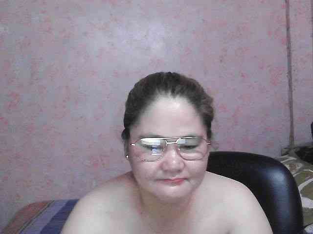NICEtitspinay webcam