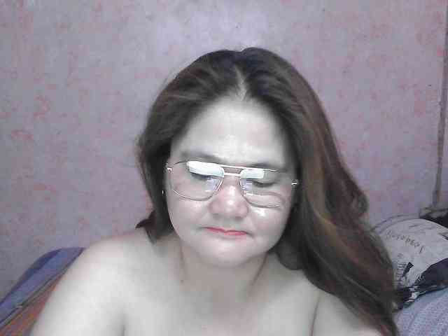 NICEtitspinay webcam