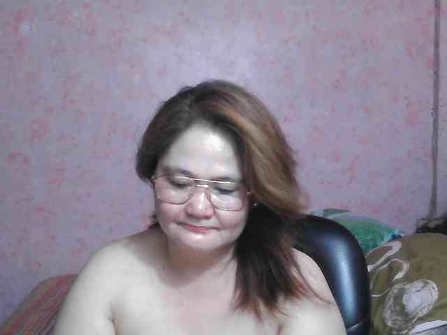 NICEtitspinay webcam