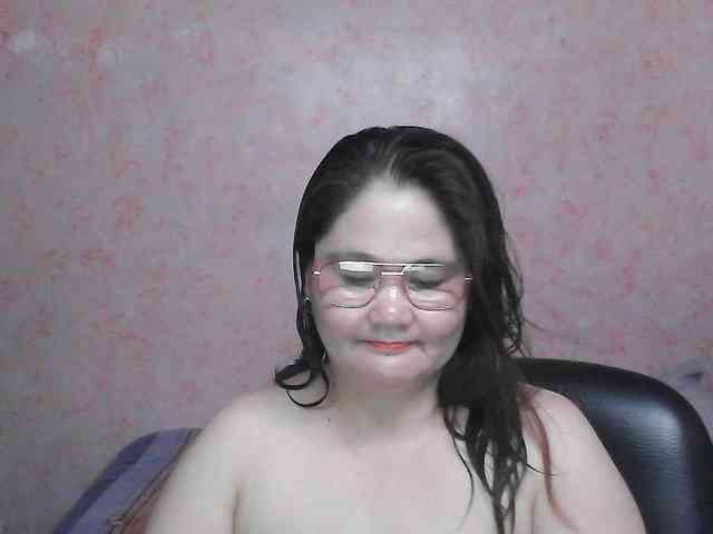 NICEtitspinay webcam