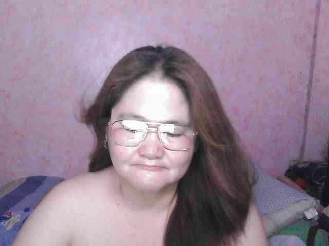 NICEtitspinay webcam