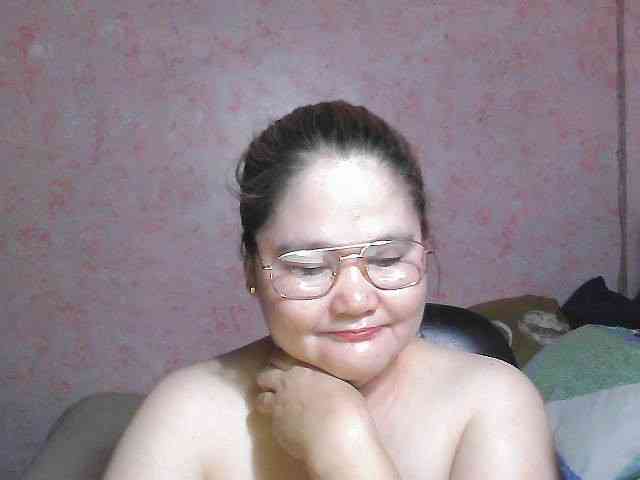 NICEtitspinay webcam