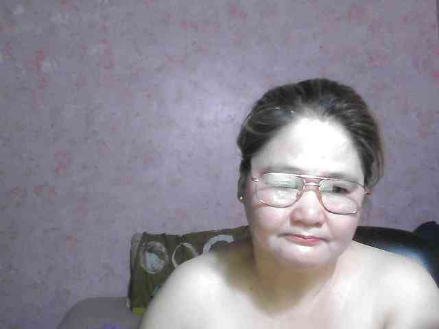 NICEtitspinay webcam