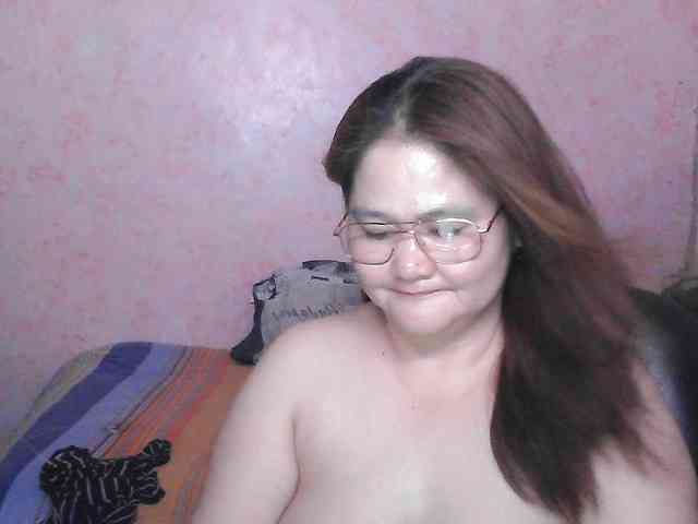 NICEtitspinay webcam