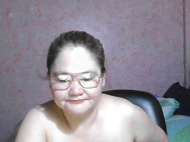 NICEtitspinay webcam