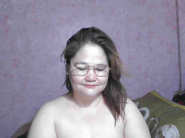 NICEtitspinay webcam