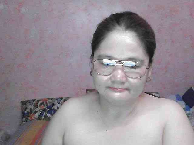 NICEtitspinay webcam