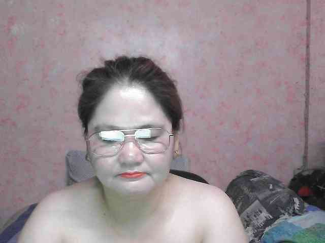 NICEtitspinay webcam