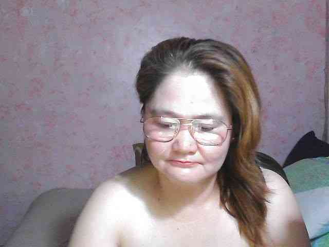 NICEtitspinay webcam