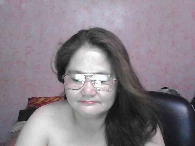 NICEtitspinay webcam