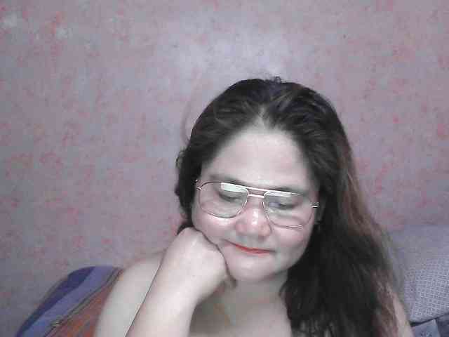 NICEtitspinay webcam