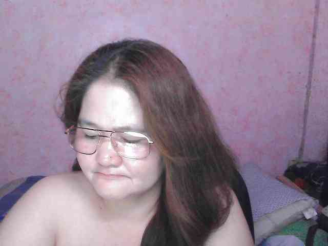 NICEtitspinay webcam