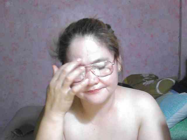 NICEtitspinay webcam
