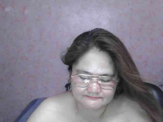 NICEtitspinay webcam