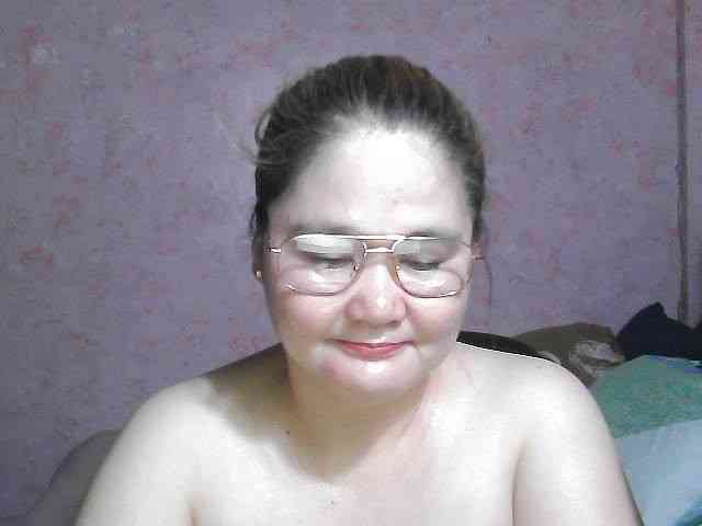 NICEtitspinay webcam