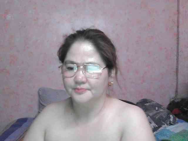 NICEtitspinay webcam