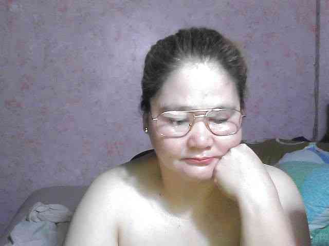 NICEtitspinay webcam