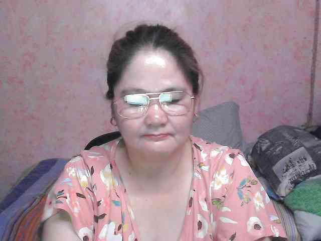 NICEtitspinay webcam