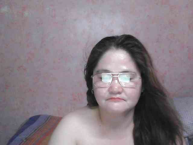 NICEtitspinay webcam