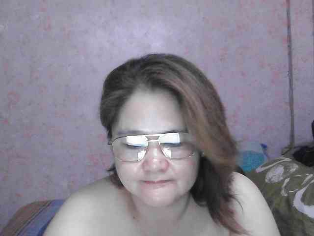 NICEtitspinay webcam