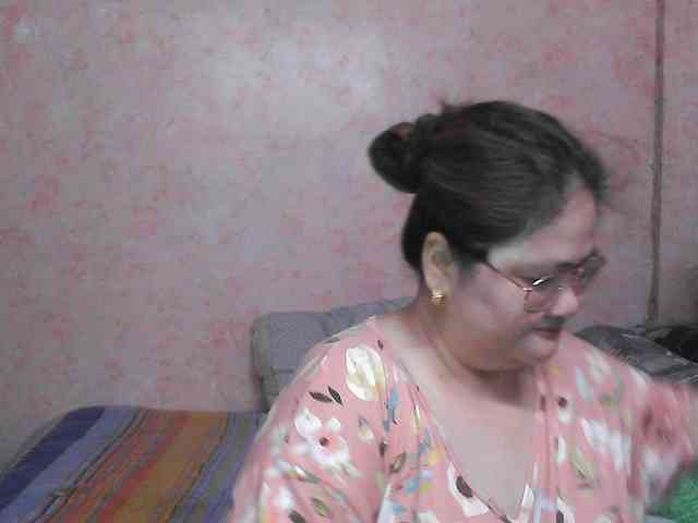 NICEtitspinay webcam